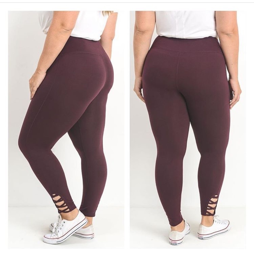 Plus sizes workout Criss Cross ankle leggings